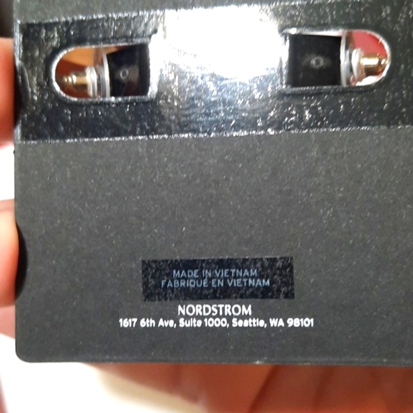 Halogen Gold Hoop Earrings NWT - Picture 6 of 6